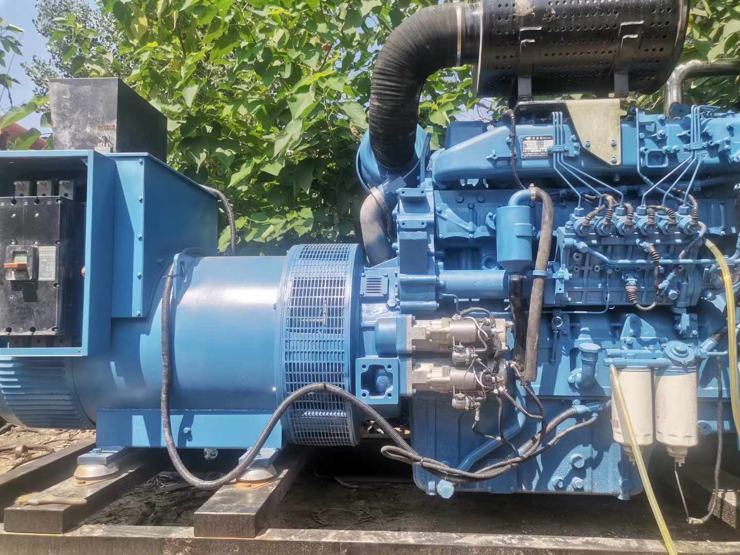 汤原详细说明降低 800kW 柴油发电机输出电流波动的方法